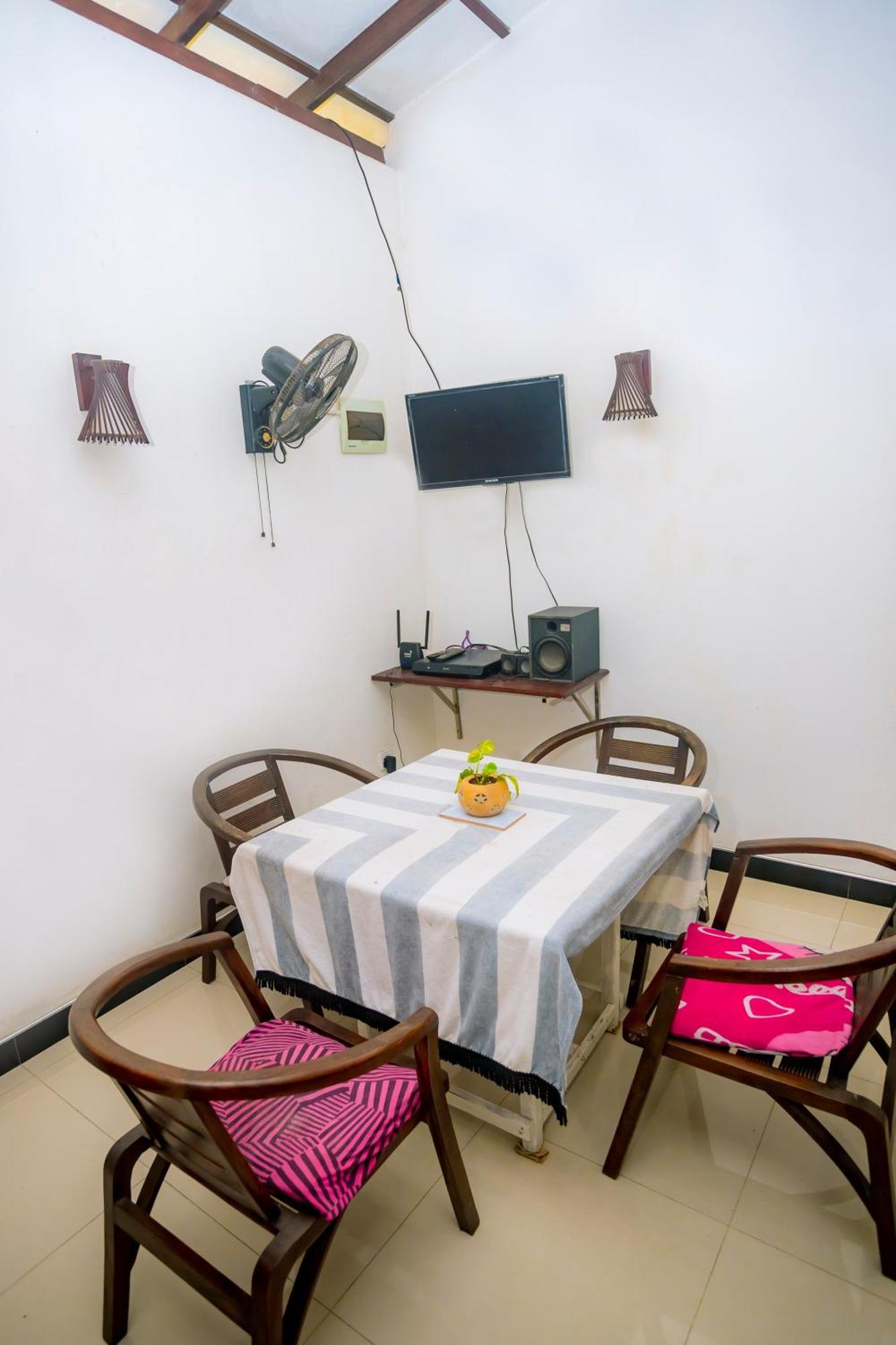 Sajini Villa Weligama Buitenkant foto